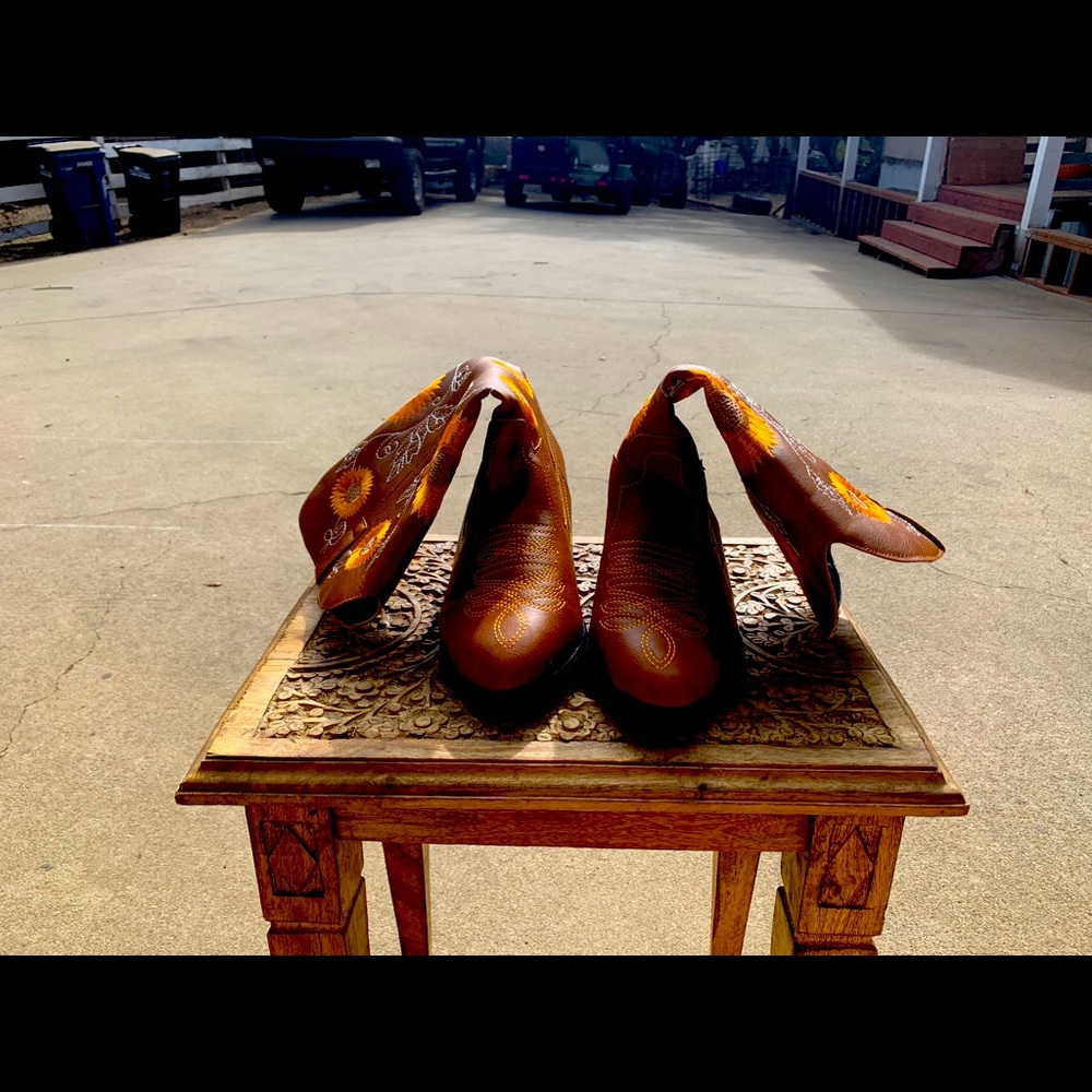 Sunflower boots